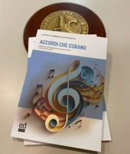 recensione libro accordi che curano